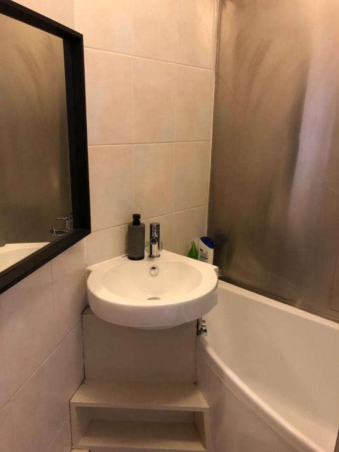 Splendid 1 Bedroom Flat + Terrace Londra Dış mekan fotoğraf