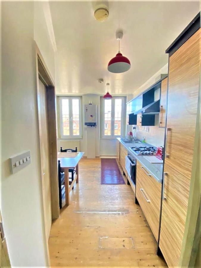 Splendid 1 Bedroom Flat + Terrace Londra Dış mekan fotoğraf
